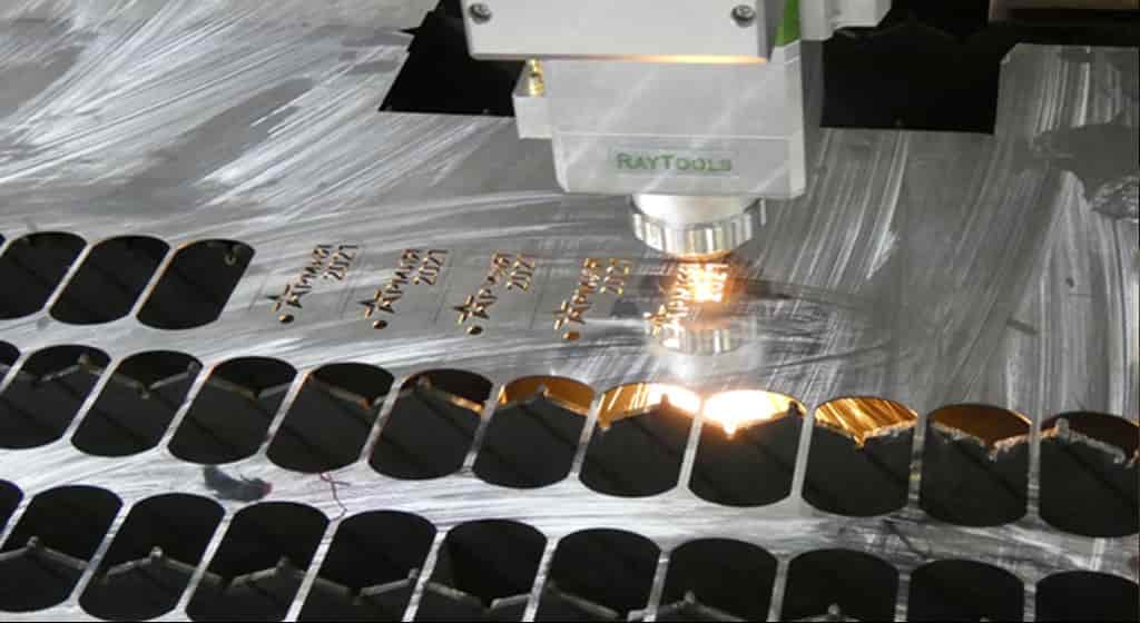 fiber laser cutting machines